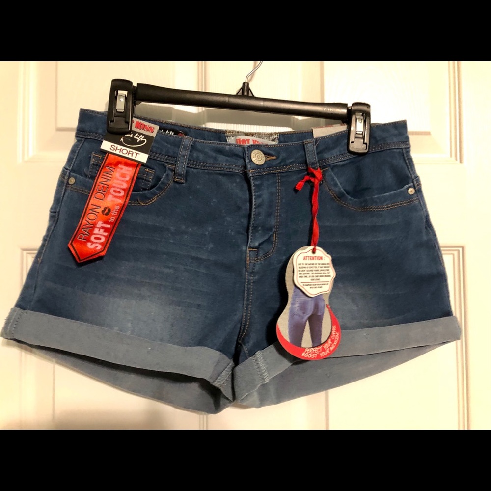NWT Hot Kiss Jean Shorts / Junior Size 13